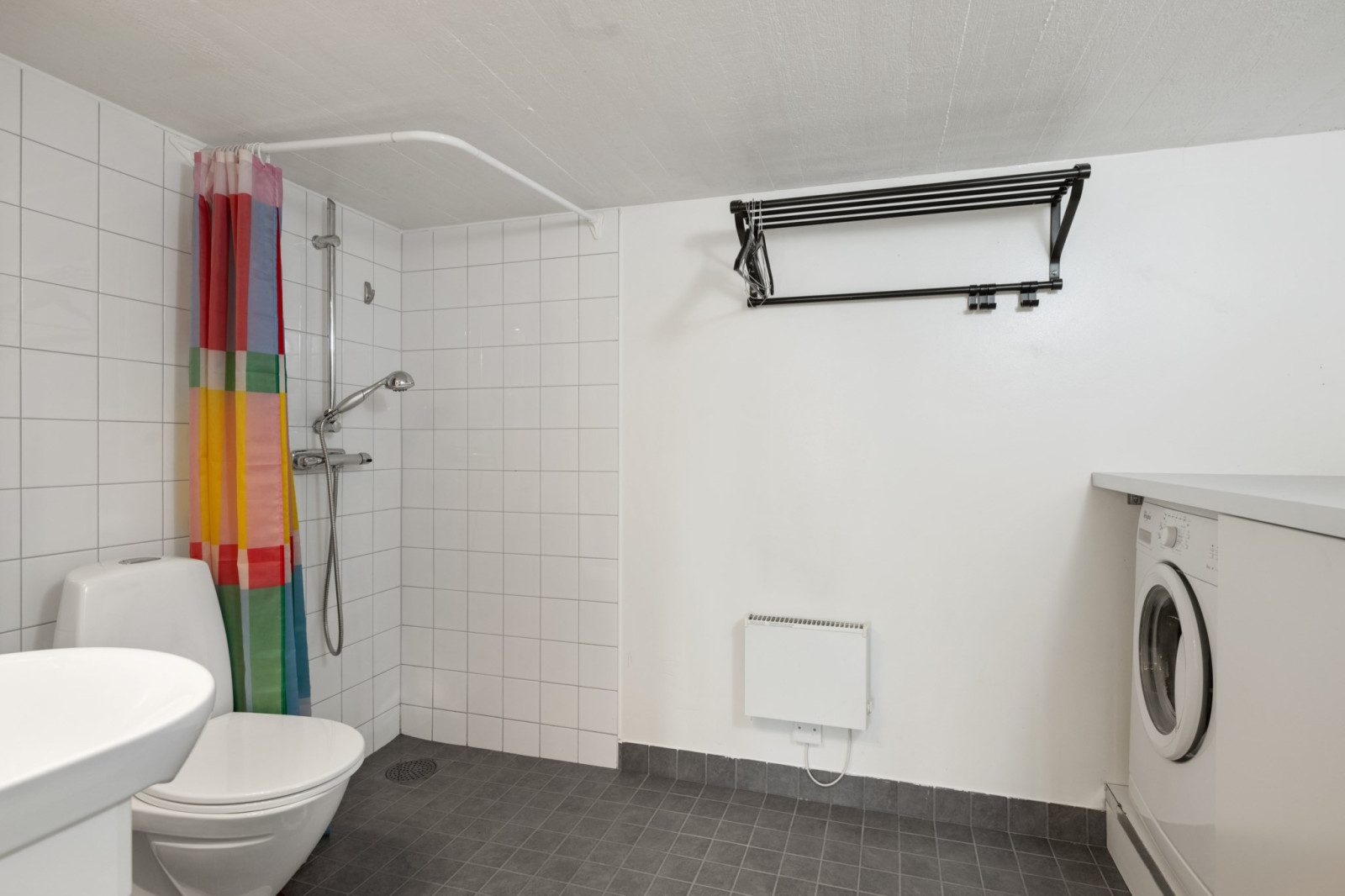 Dusch/wc och tvätt uthyrningsdel Östbovägen 11A