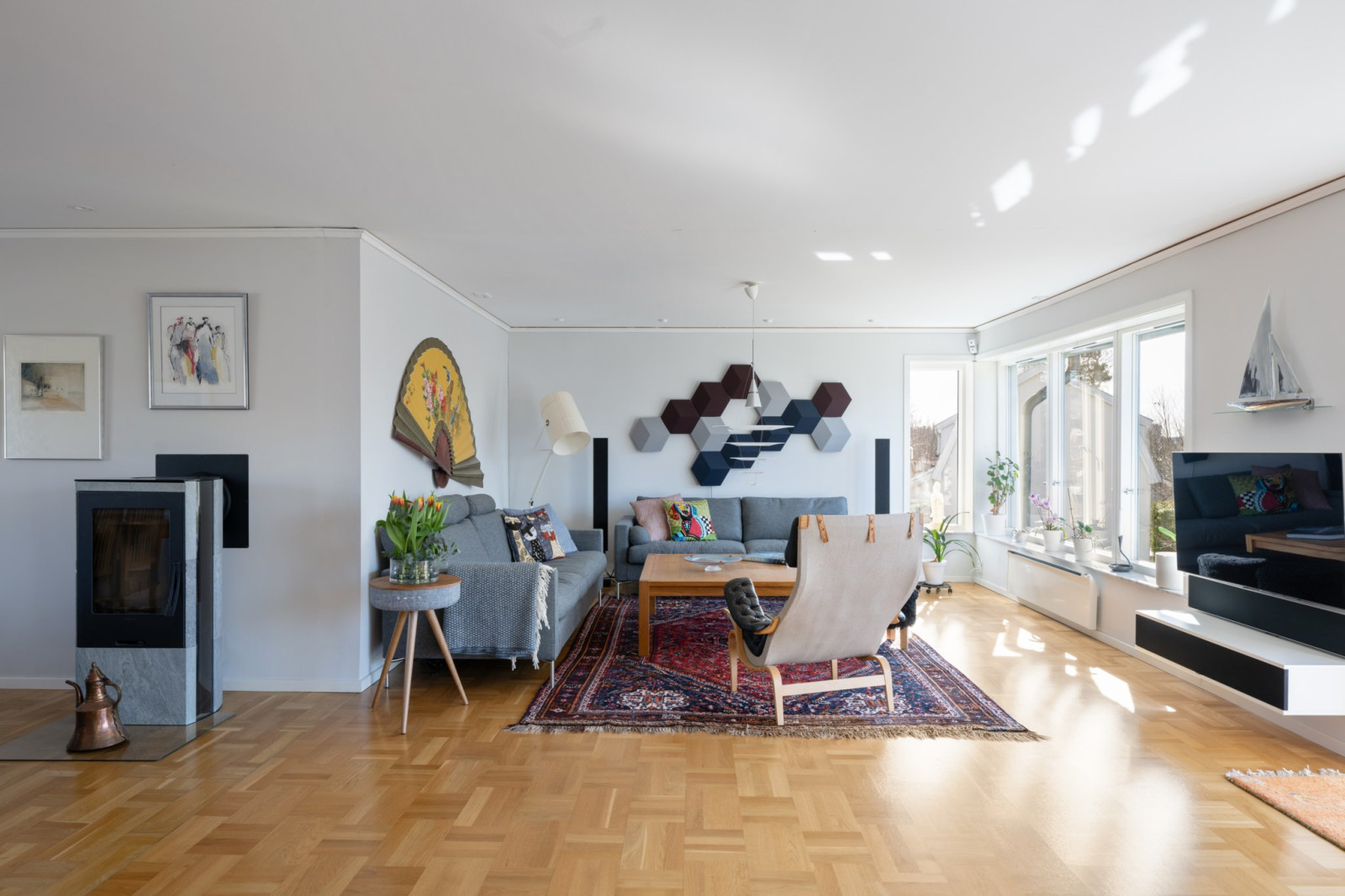 Kamin i sällskapsdelen Östbovägen 11A