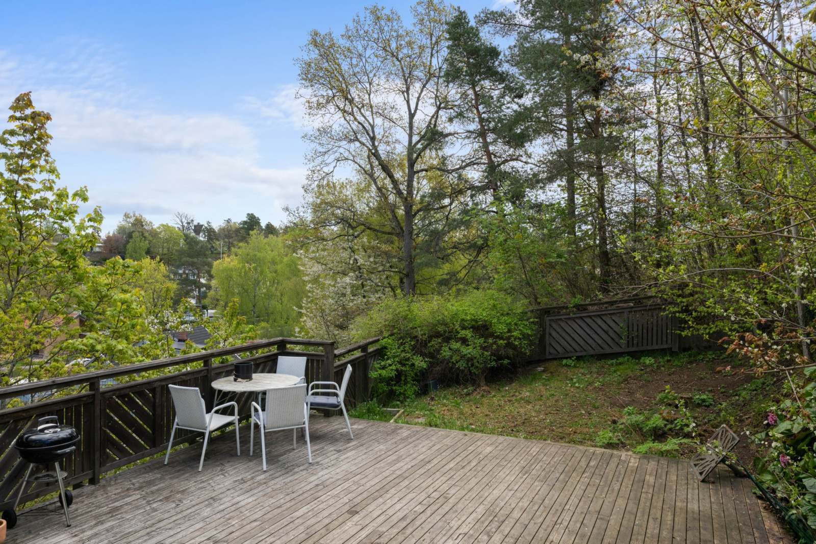 Terrass vid lilla huset Terrassvägen 11