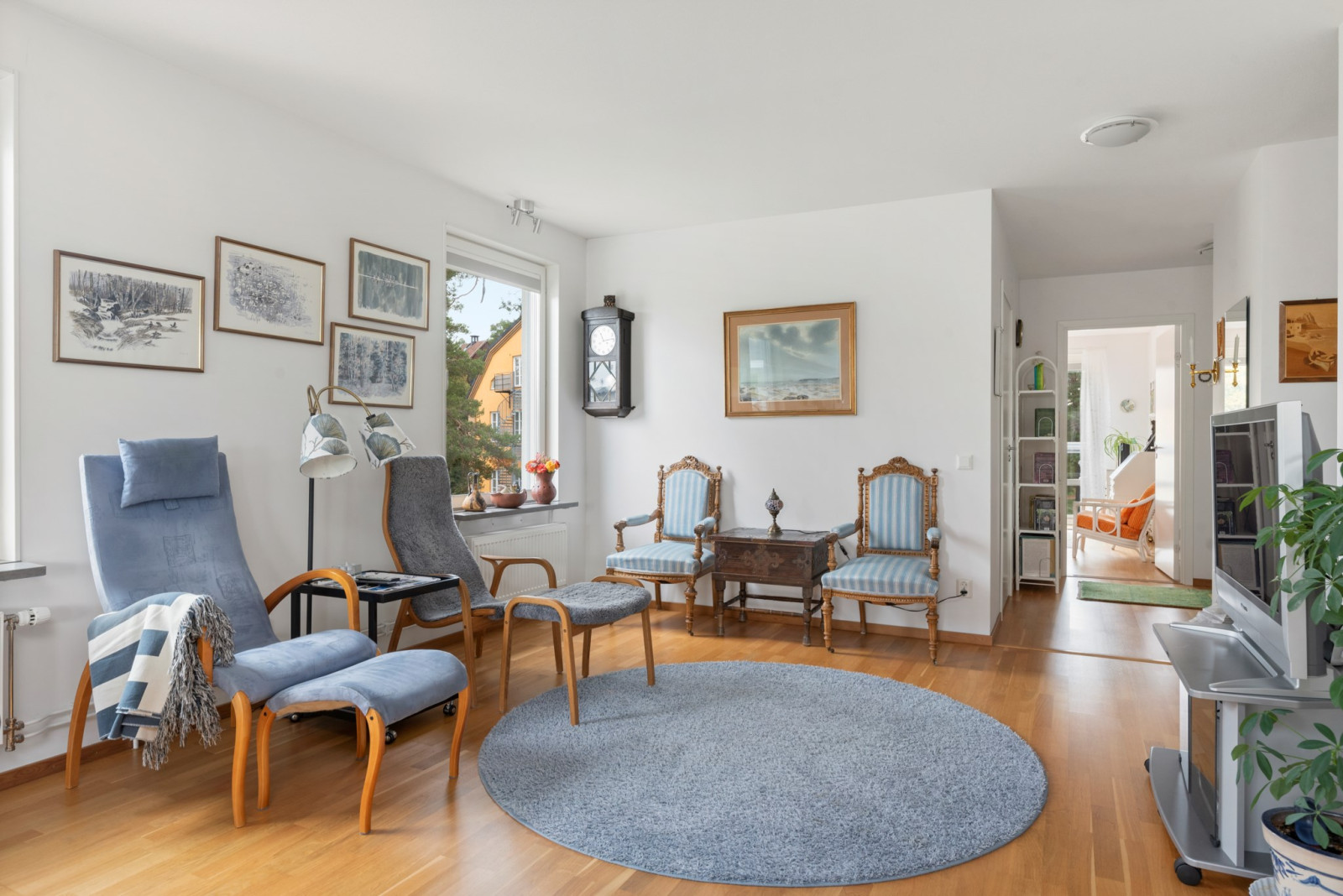  Sjövillegränd 10 högst upp i huset med sjöutsikt
