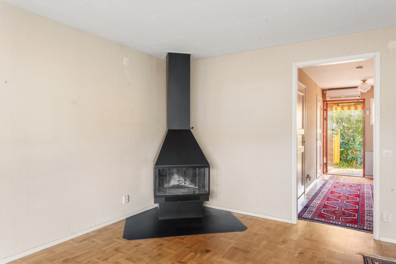  Laura Grubbs väg 48