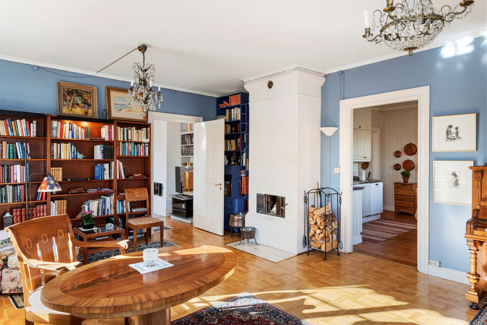 Torpar-ugn i vardagsrummet Soltorpsvägen 12