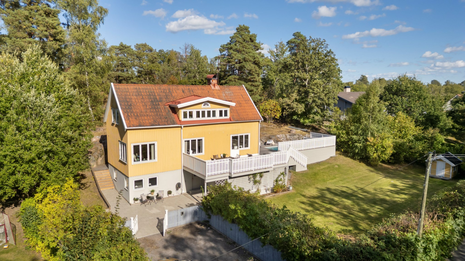 Välkommen till Edsviksvägen 102 Edsviksvägen 102