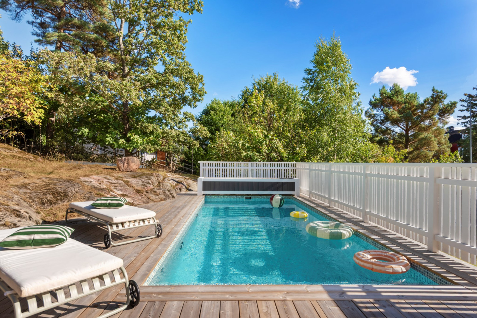 Pool Edsviksvägen 102